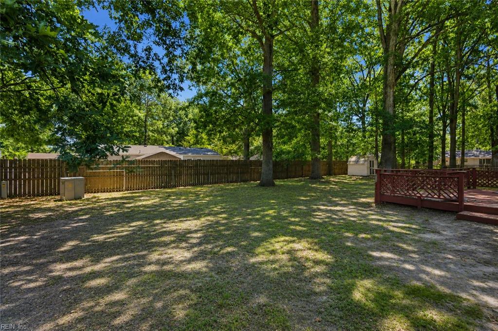 4 Two Oaks CT