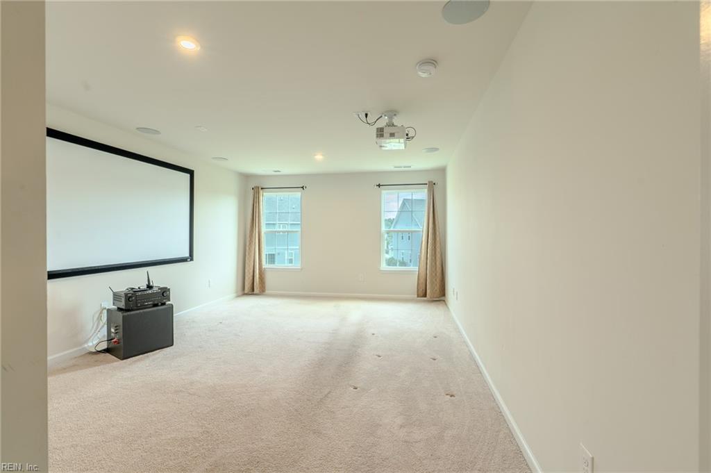 217 Farmington PL