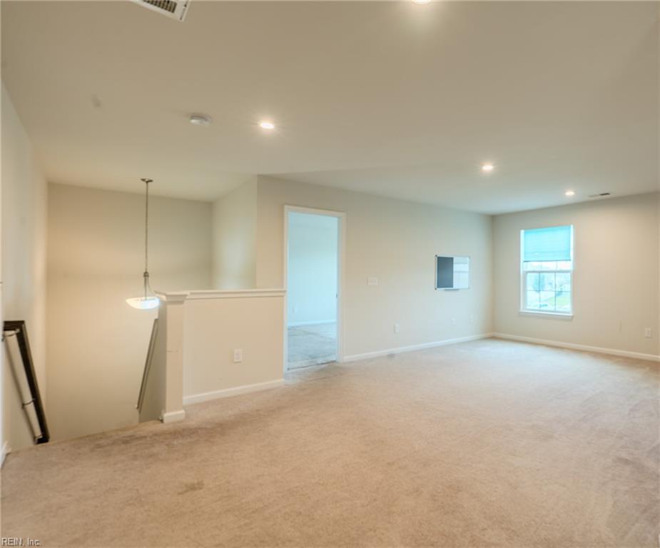 217 Farmington PL