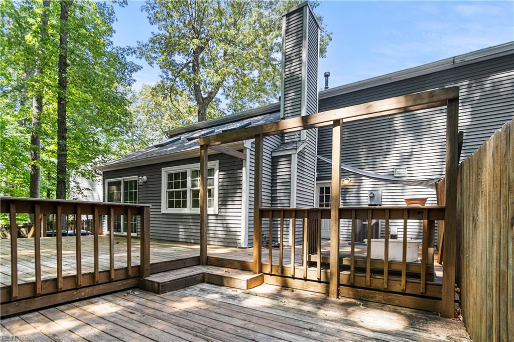 150 Hidden Lake PL