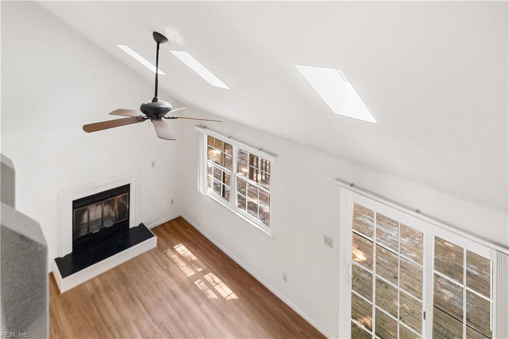 150 Hidden Lake PL