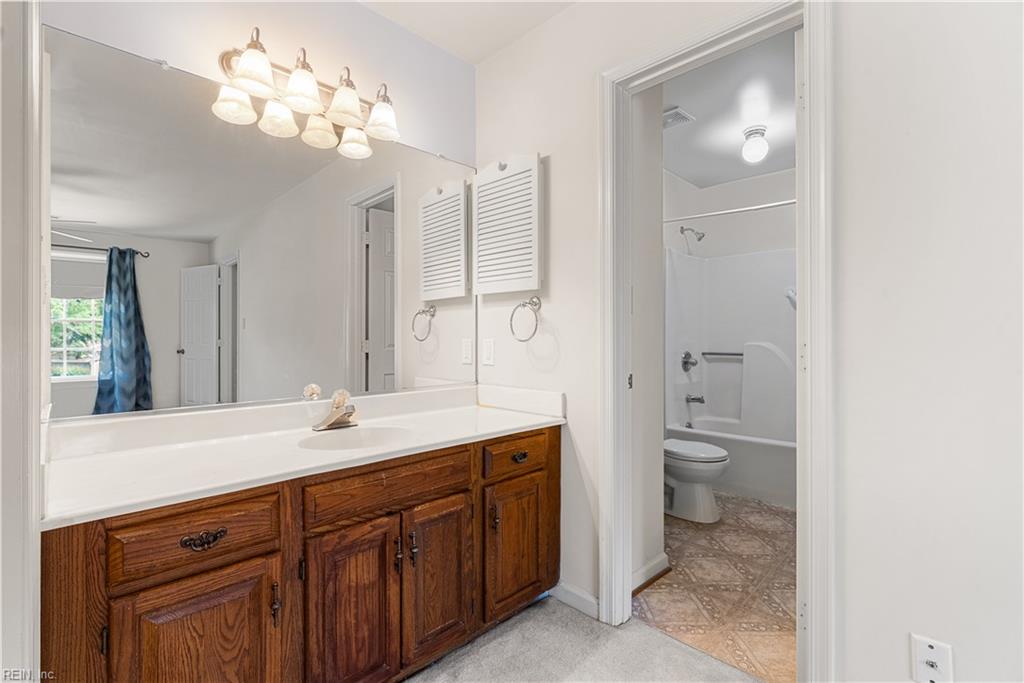150 Hidden Lake PL