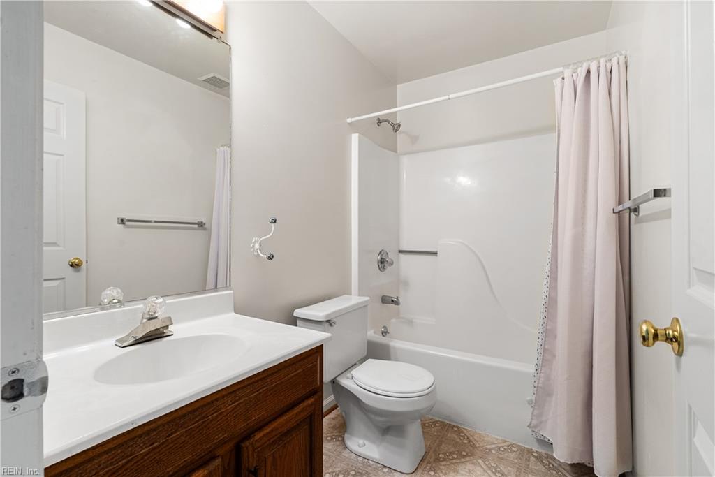 150 Hidden Lake PL