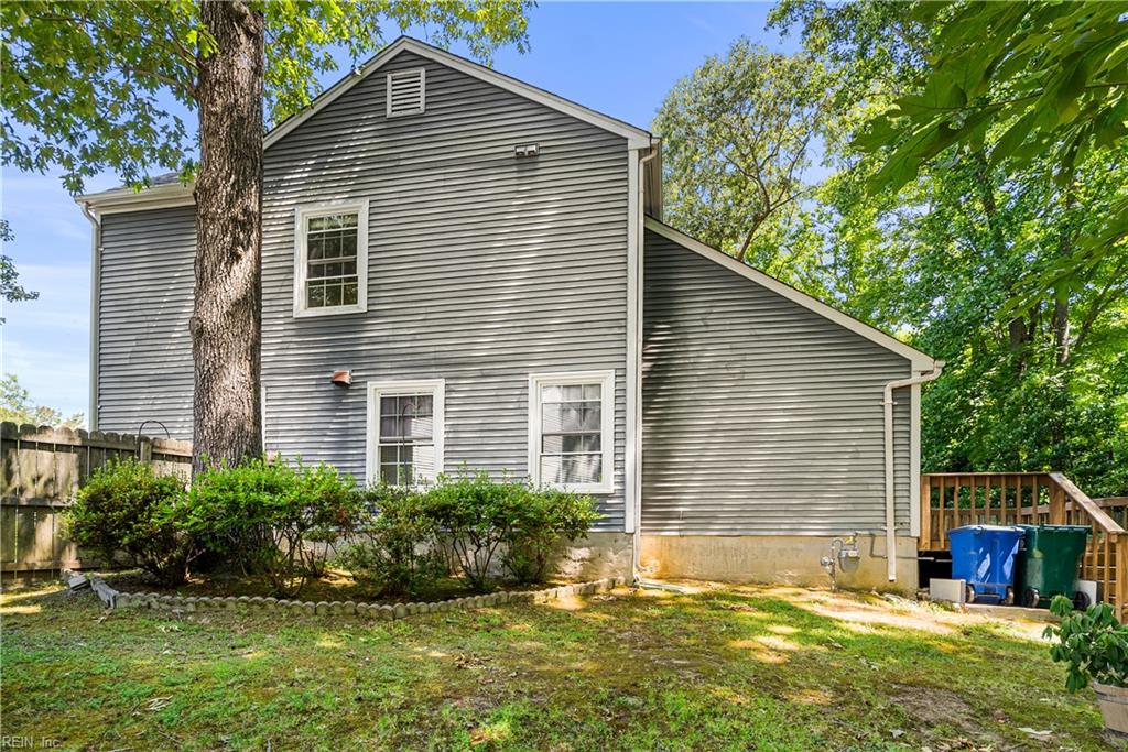 150 Hidden Lake PL