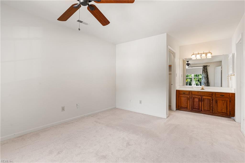 150 Hidden Lake PL