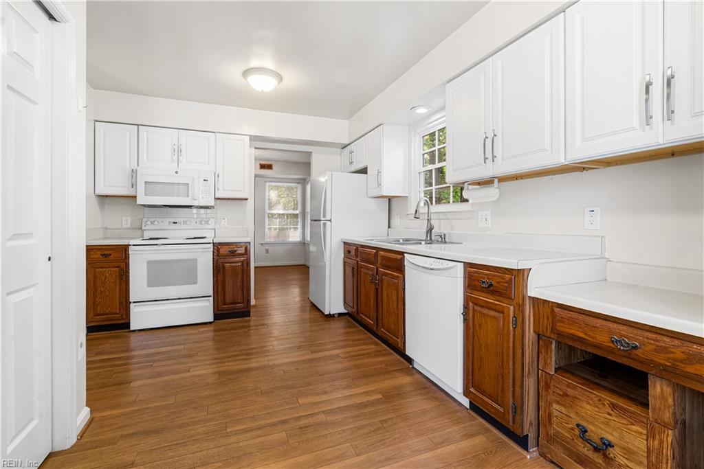 150 Hidden Lake PL