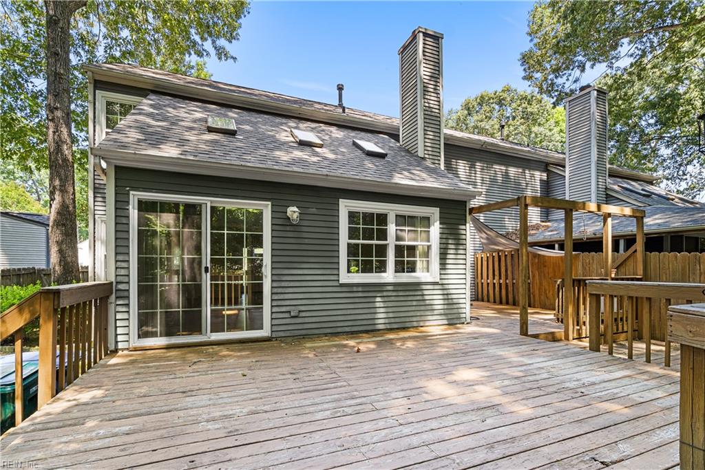 150 Hidden Lake PL