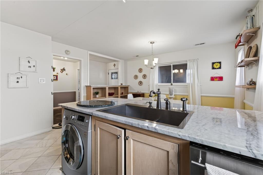600 W Ocean View AVE C