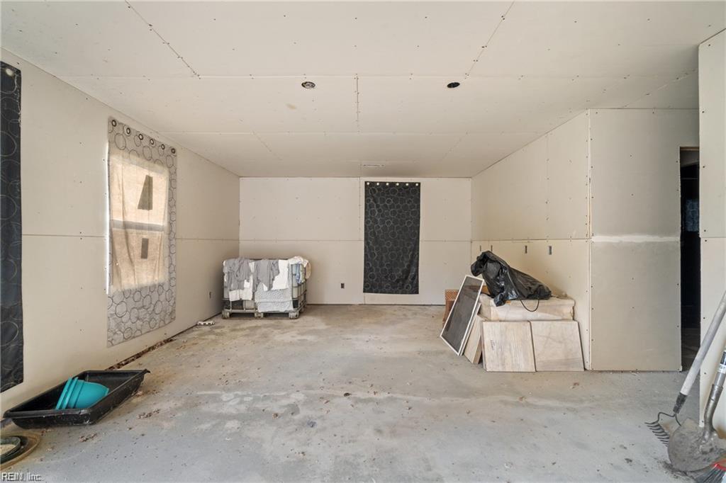 273 Collins RD