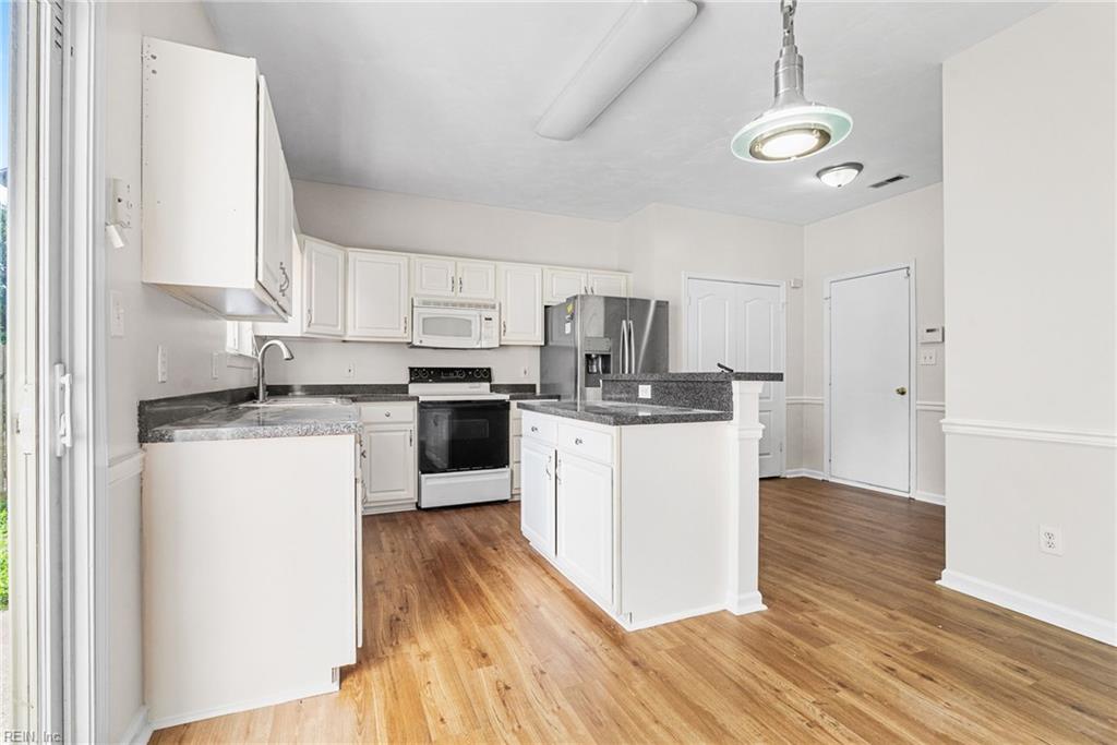 1576 Stewards WAY