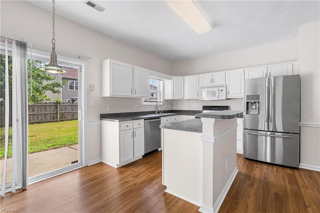 1576 Stewards WAY