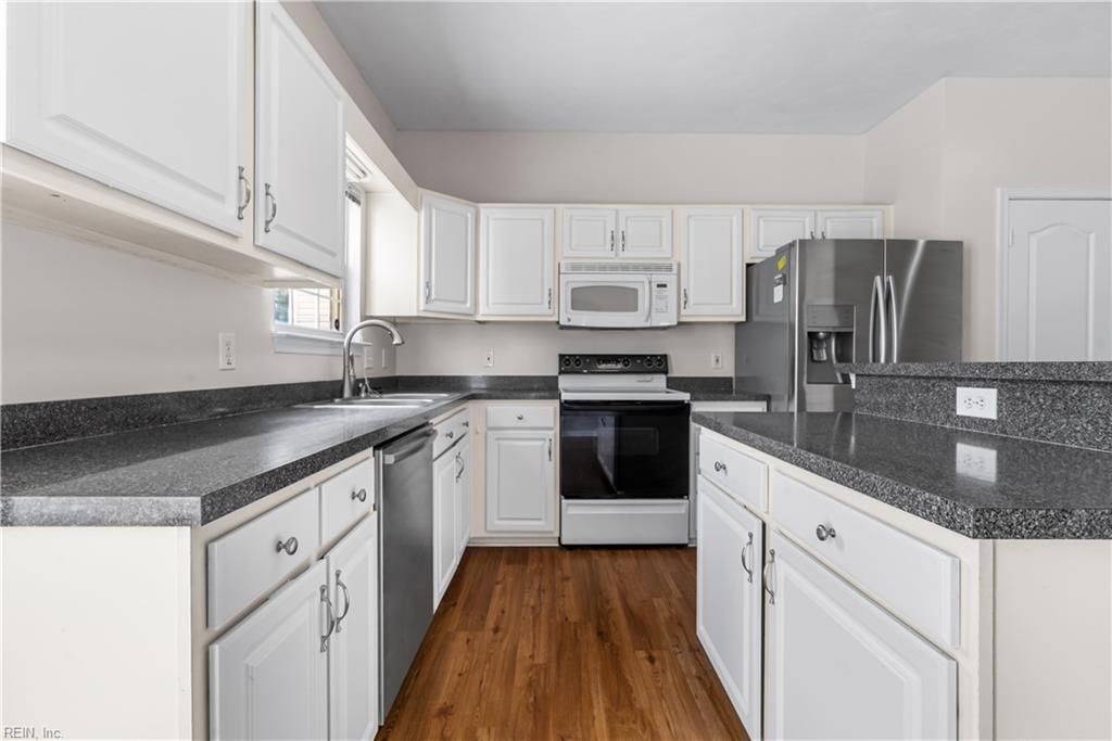 1576 Stewards WAY