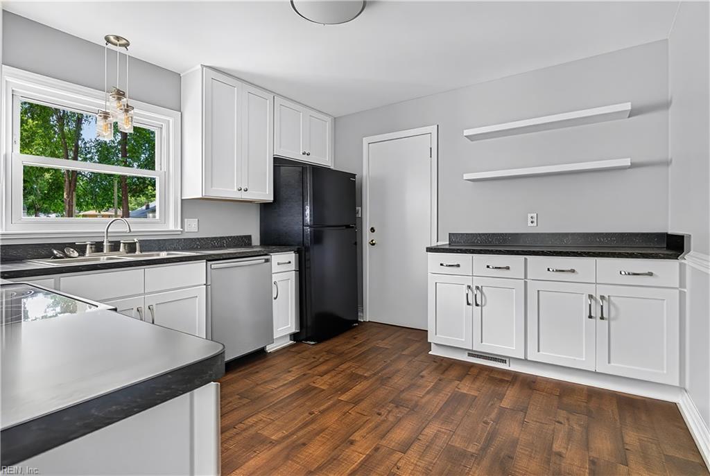 34 Roberta DR