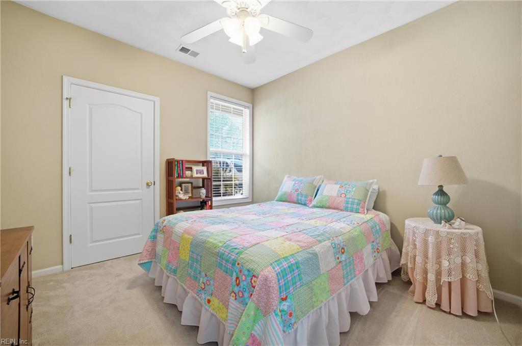 2811 Crescent Moon CT