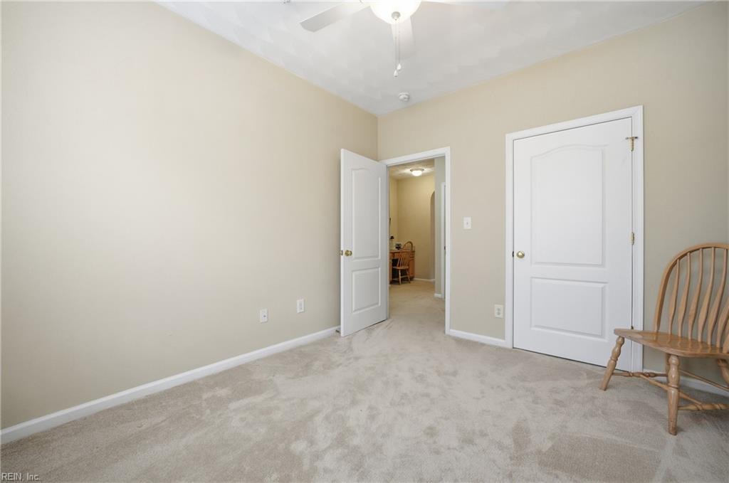 2811 Crescent Moon CT
