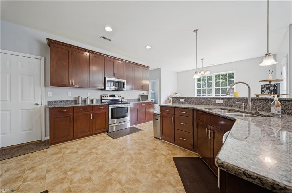 956 Elliott RD