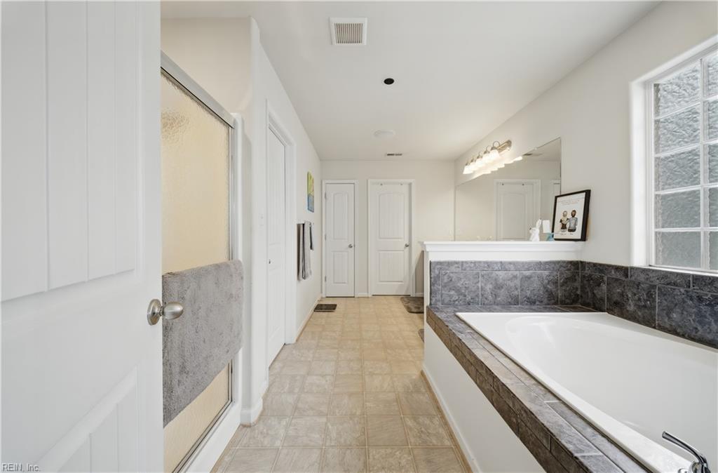 956 Elliott RD