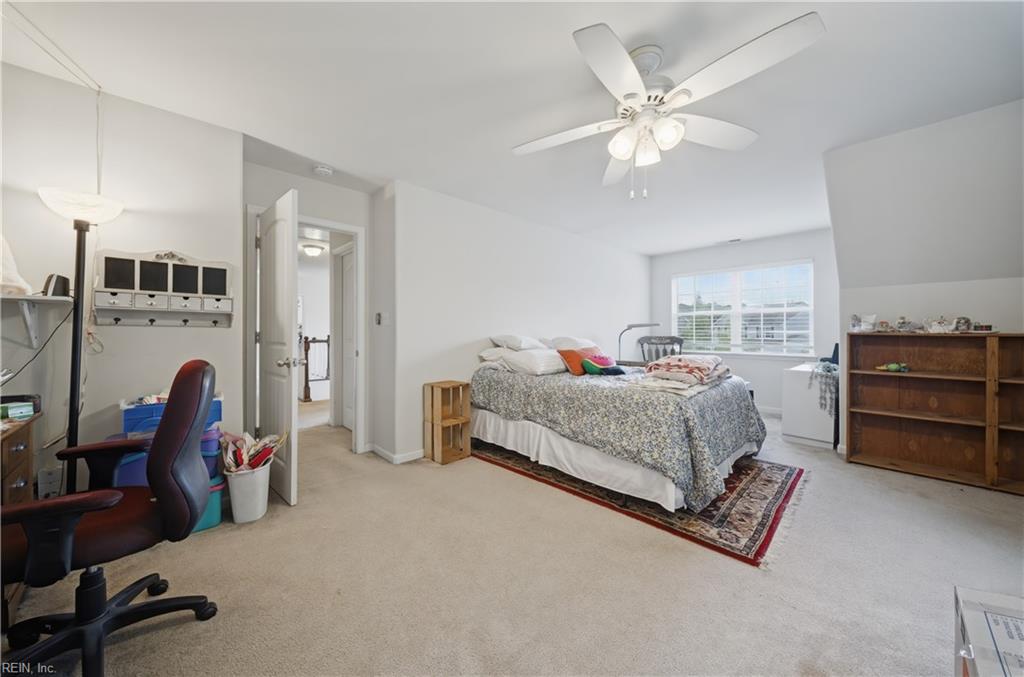 956 Elliott RD