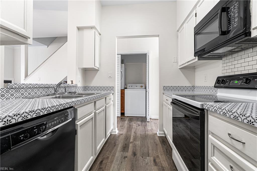 4938 April AVE
