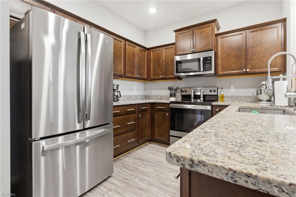 909 Kathy Ann WAY