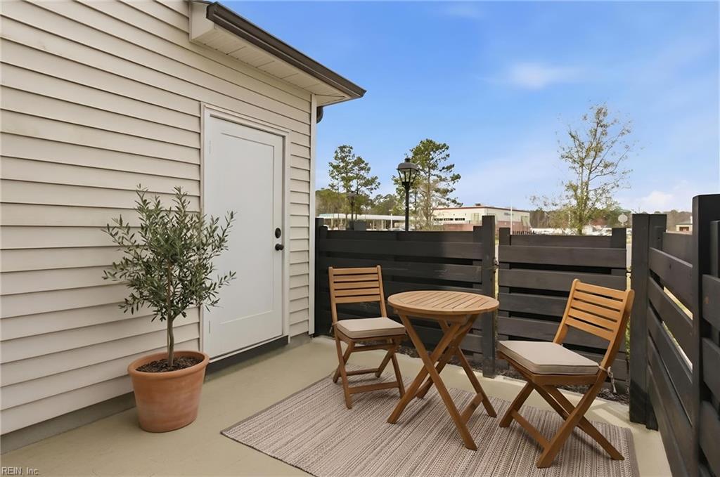 909 Kathy Ann WAY