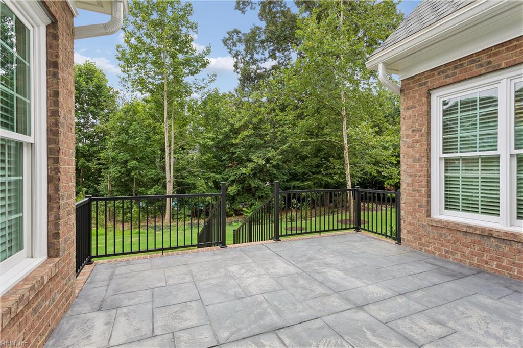 215 Danesbury PARK