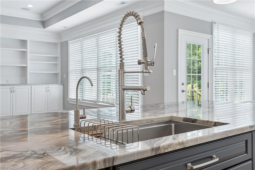 215 Danesbury PARK