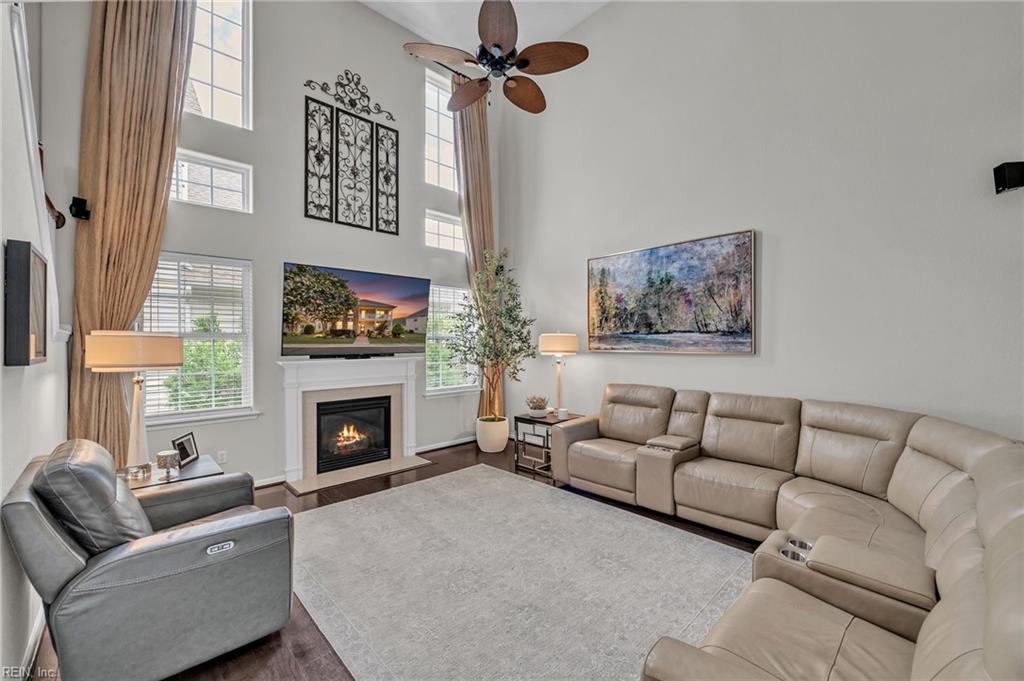 3808 Vasser DR Suit