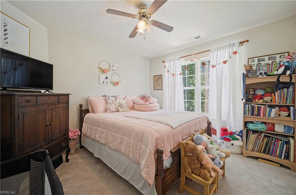 4709 Feldspar QUAY