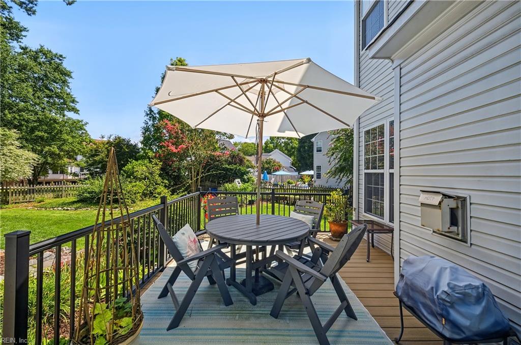 4709 Feldspar QUAY