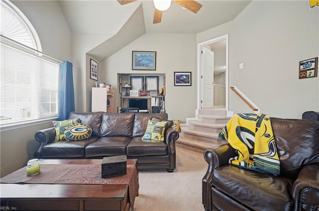 4709 Feldspar QUAY