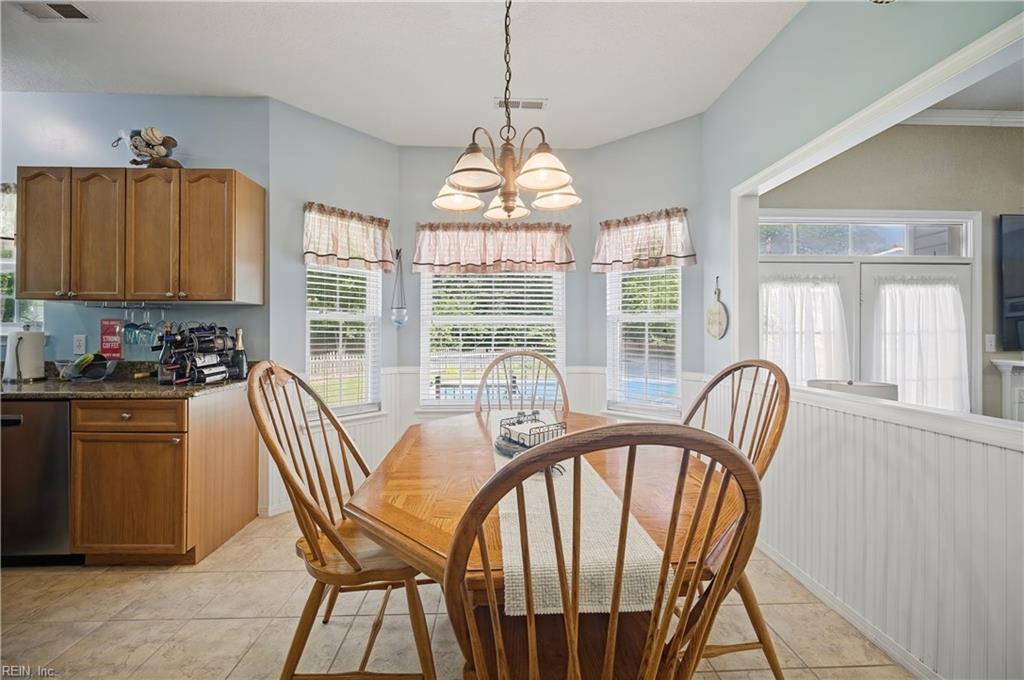 4709 Feldspar QUAY