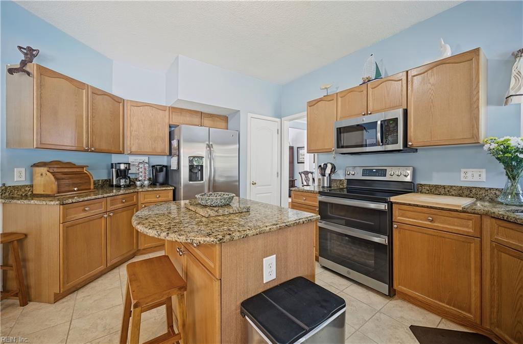 4709 Feldspar QUAY