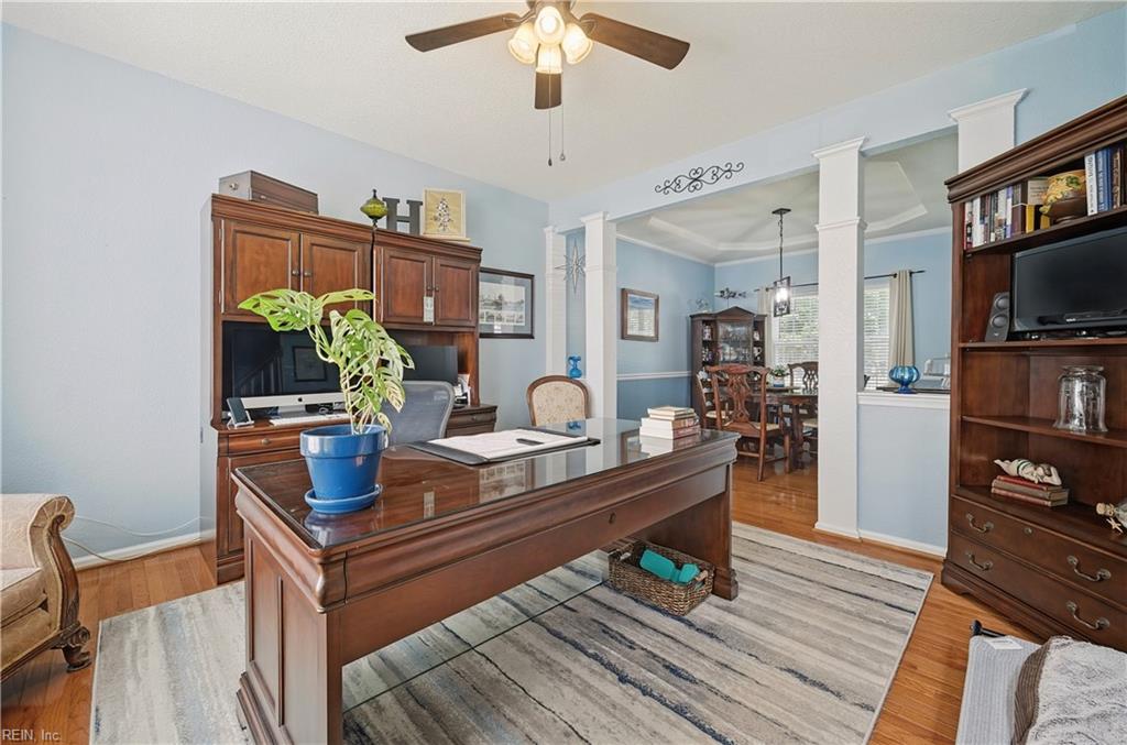 4709 Feldspar QUAY