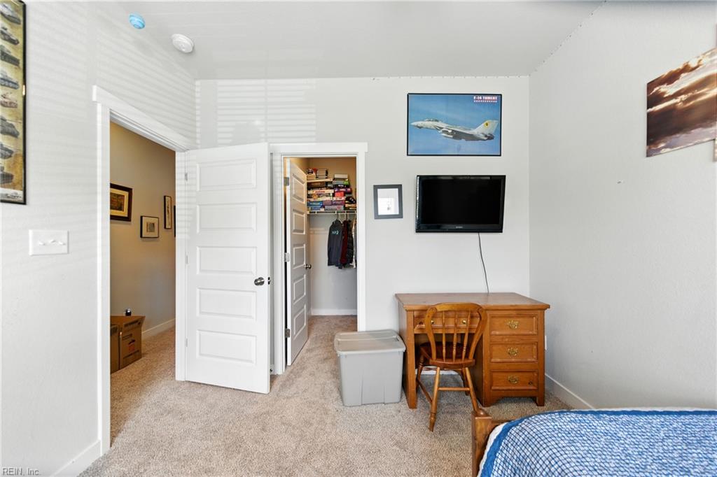 301 Sikeston LN