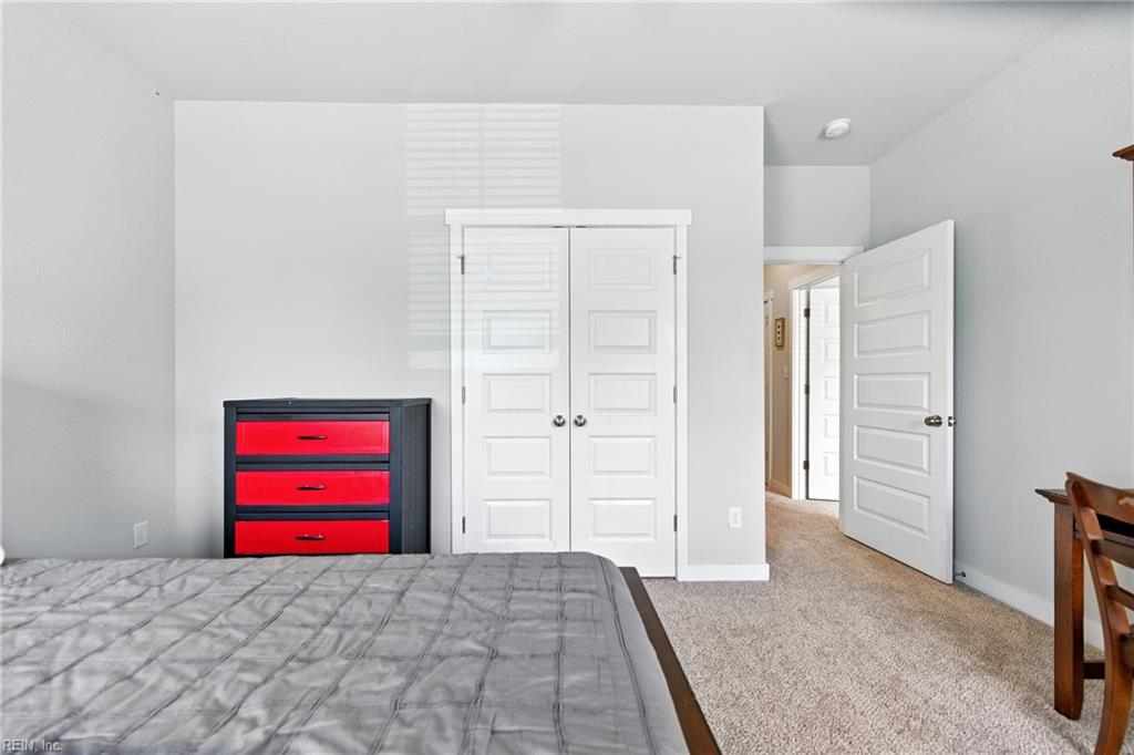 301 Sikeston LN