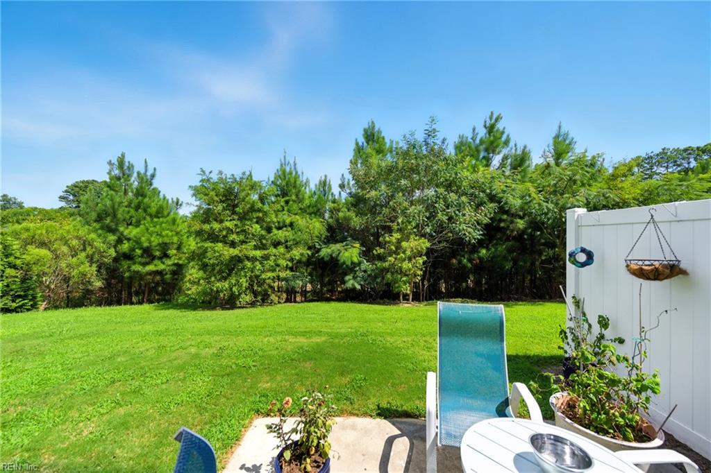 301 Sikeston LN