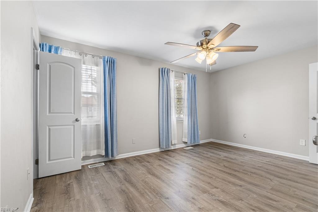 300 Harrier ST