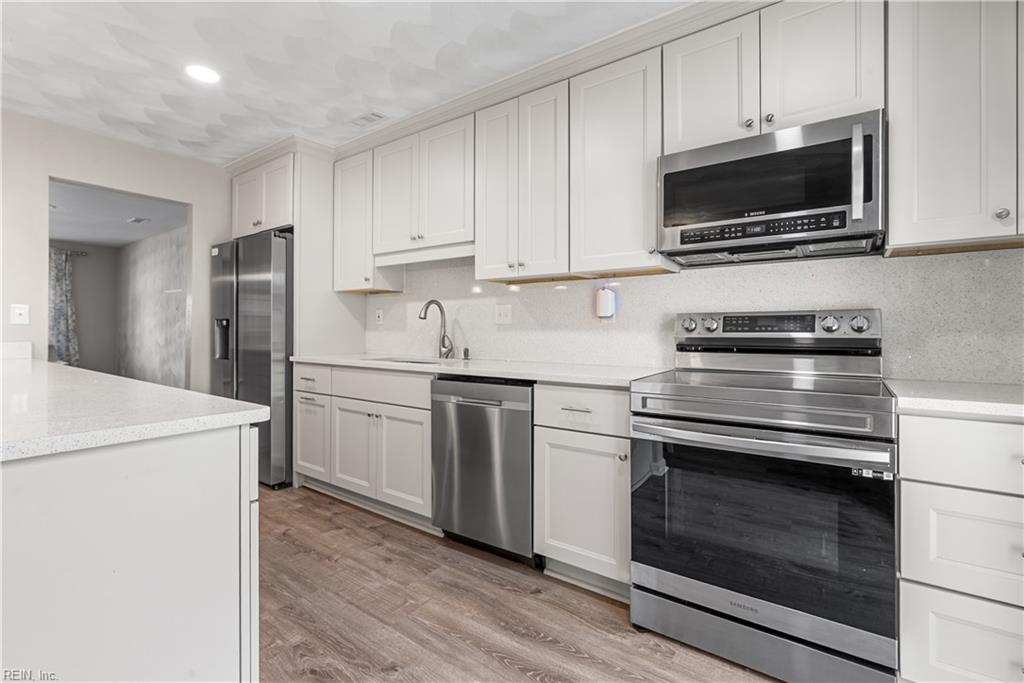 300 Harrier ST