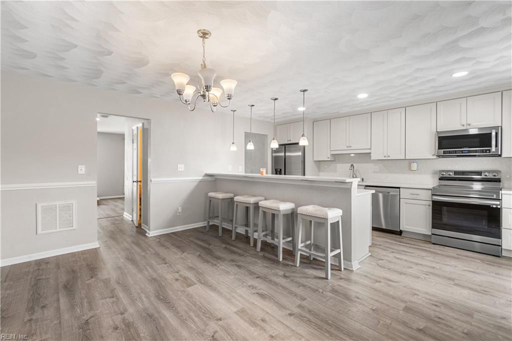 300 Harrier ST