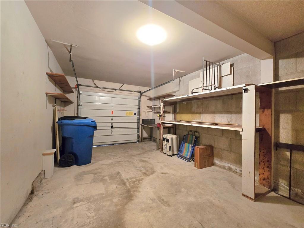 719 Lord Byron DR