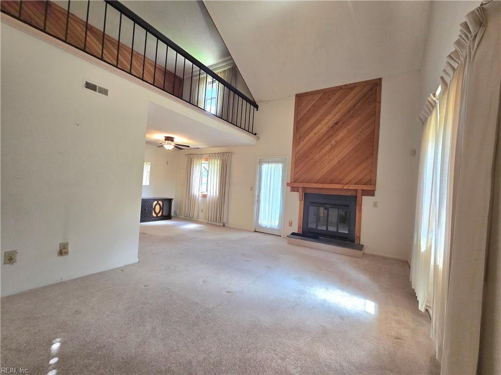 719 Lord Byron DR
