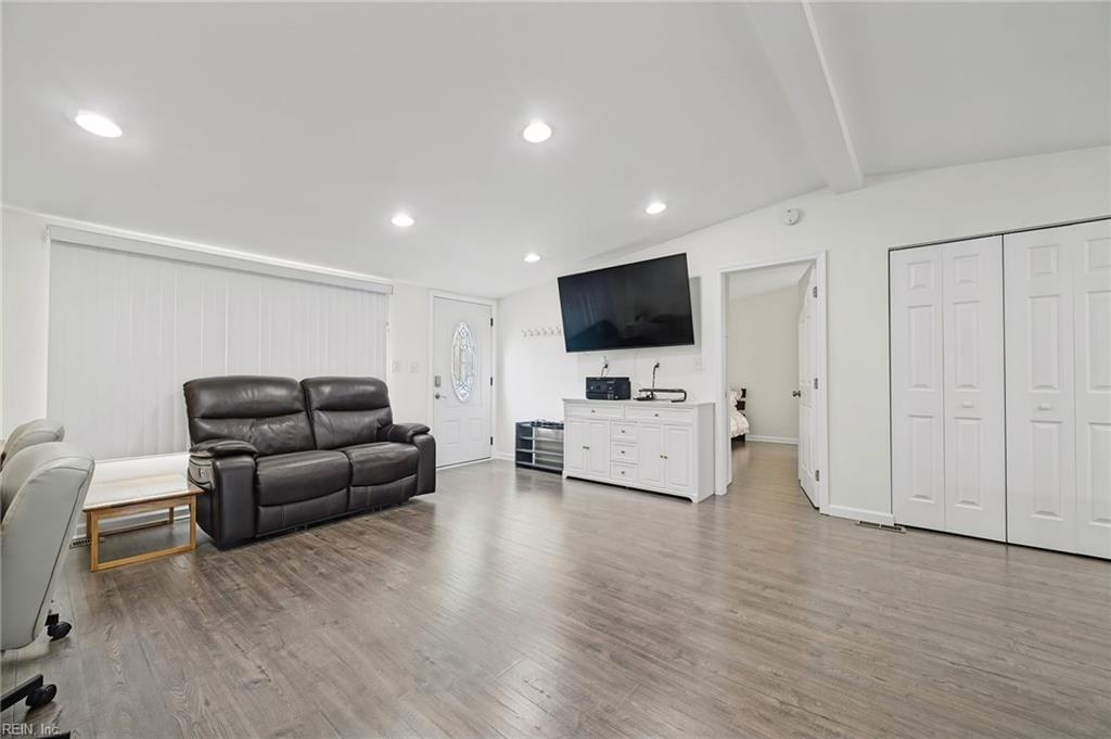103 Tall Pine CIR