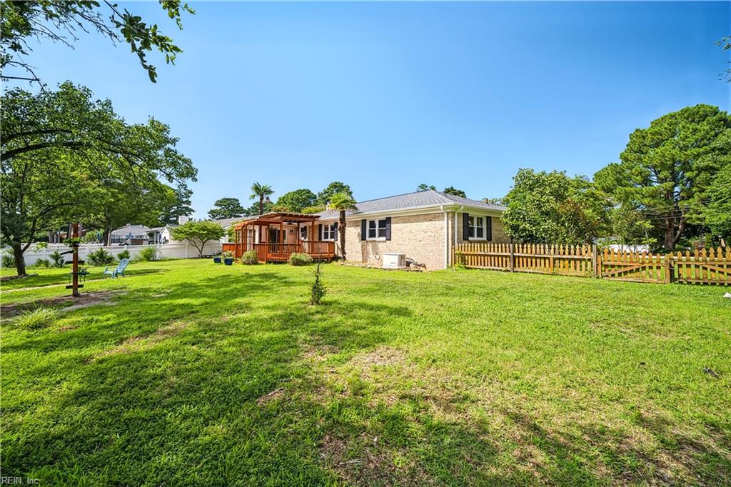2305 Spindrift RD