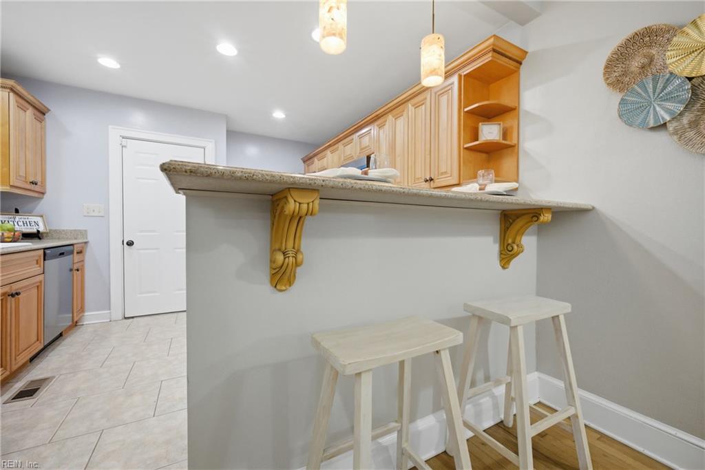 104 E Severn RD