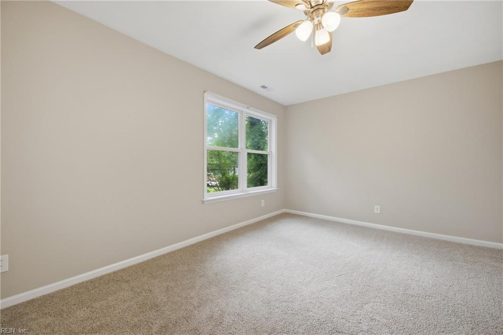 104 E Severn RD