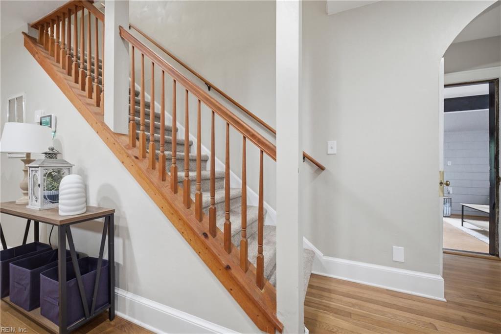 104 E Severn RD
