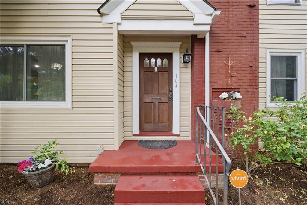 104 E Severn RD