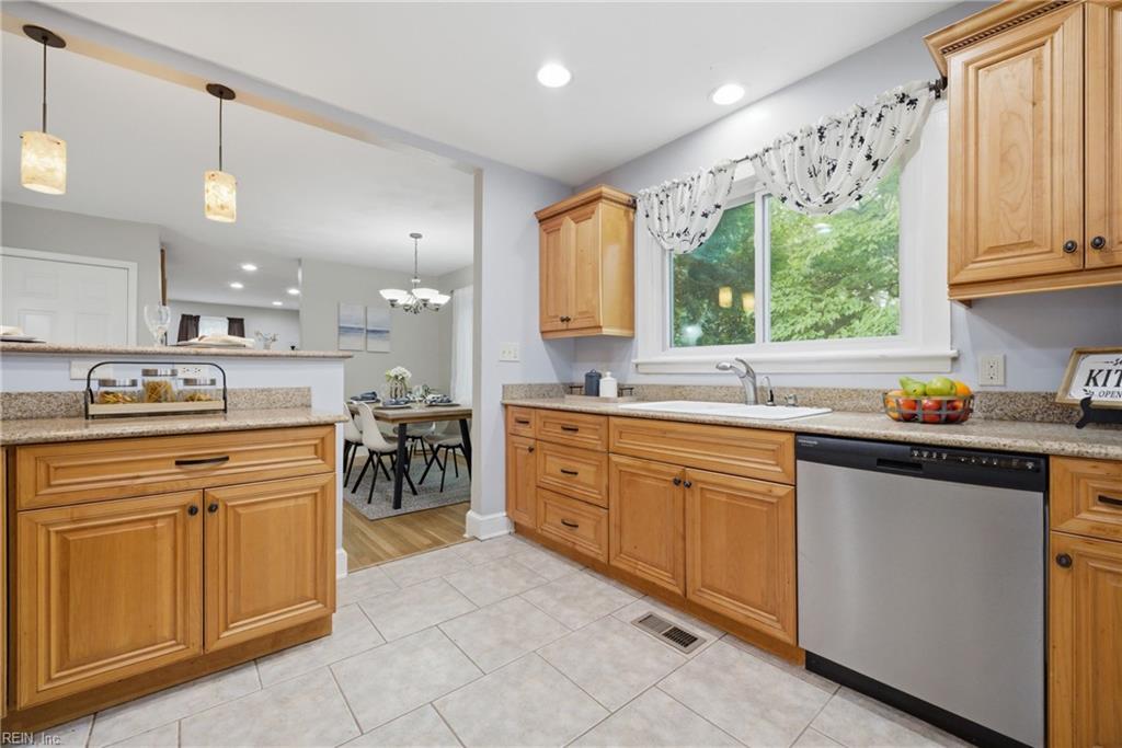 104 E Severn RD