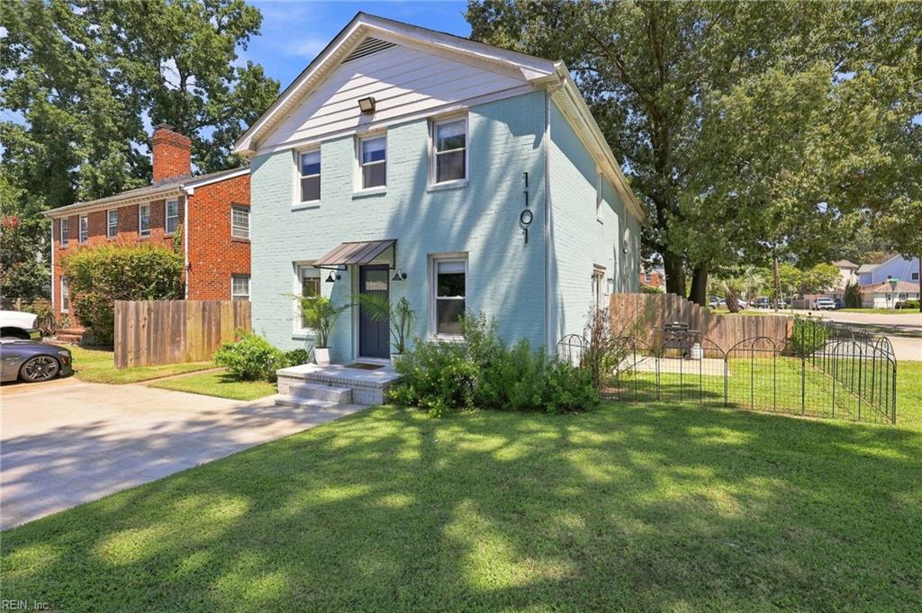 1103 Cypress AVE